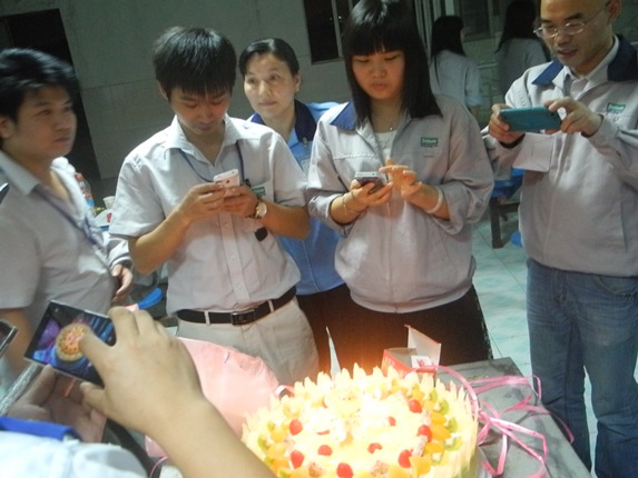 10、、11月员工整体生日会报道